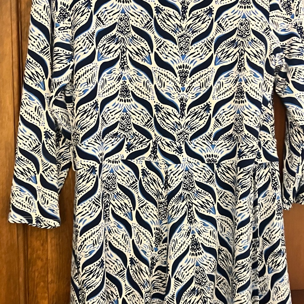 Lilly Pulitzer one piece wrap around short romper. - Picture 8 of 8
